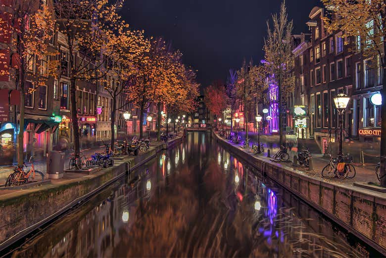 Préparez-vous à explorer le quartier le plus célèbre d'Amsterdam