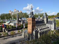 Madurodam, Basilique Saint-Jean