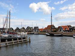 Marken, port