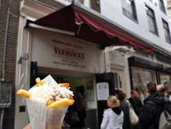 Plat typique d'Amsterdam, les frites